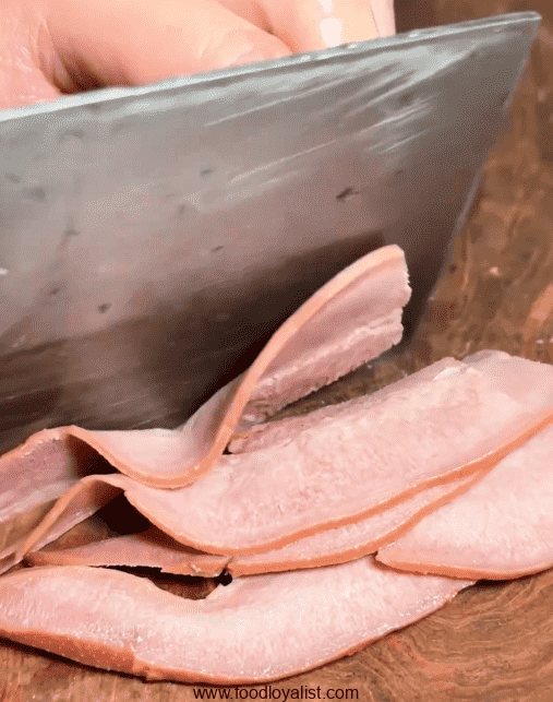 Cut the ingredients into thin slices